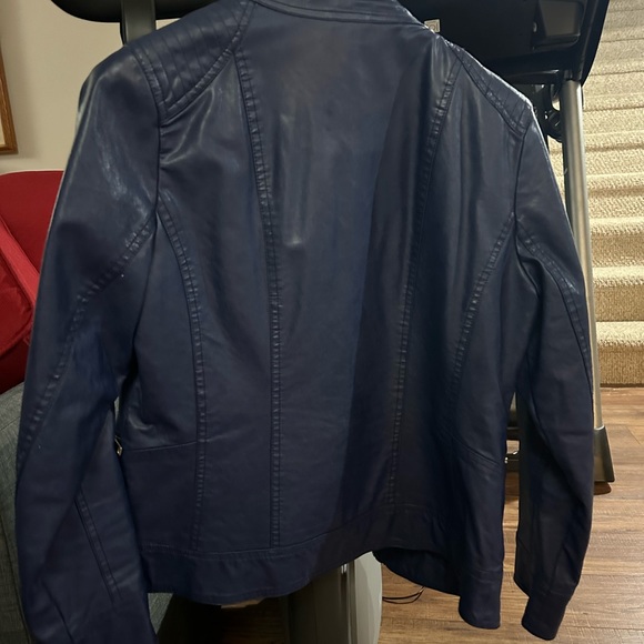 Cleo Vegan leather jacket - Picture 2 of 4